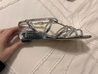 Sandalias Stuart Weitzman de Tiras Plateadas