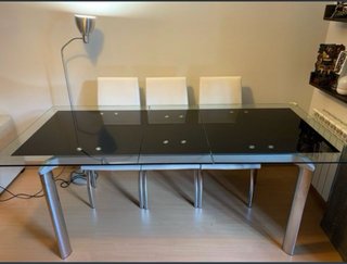 Mesa Comedor Cristal y Metal Negra