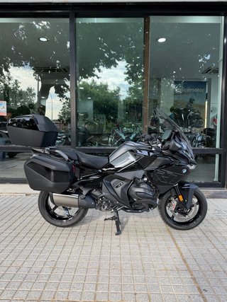 BMW R 1300 RT Negra