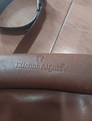 Bolso de piel marrón.Bolso de cuero
