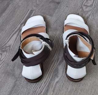 Sandalias de piel Camilas