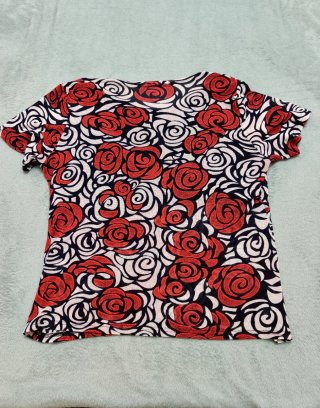 Blusa de rosas L