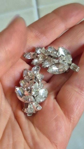 Orecchini vintage foglia strass
