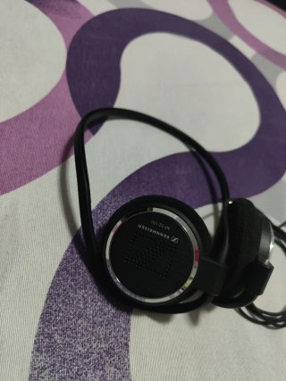 Auriculares Sennheiser Negros y Plateados