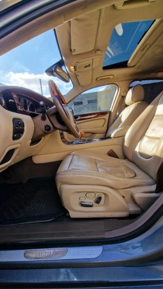 Jaguar XJ sport