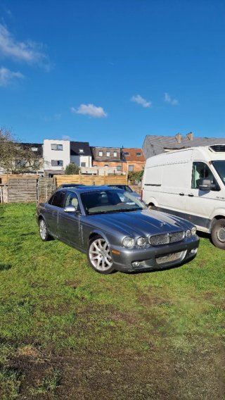 Jaguar XJ sport