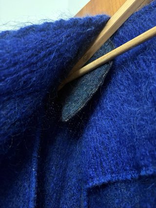 Abrigo azul Manuel Piña