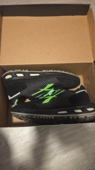 Zapatillas Up Power Negras y Verdes