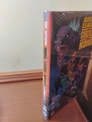 Justice Leage VS Godzilla VS kong