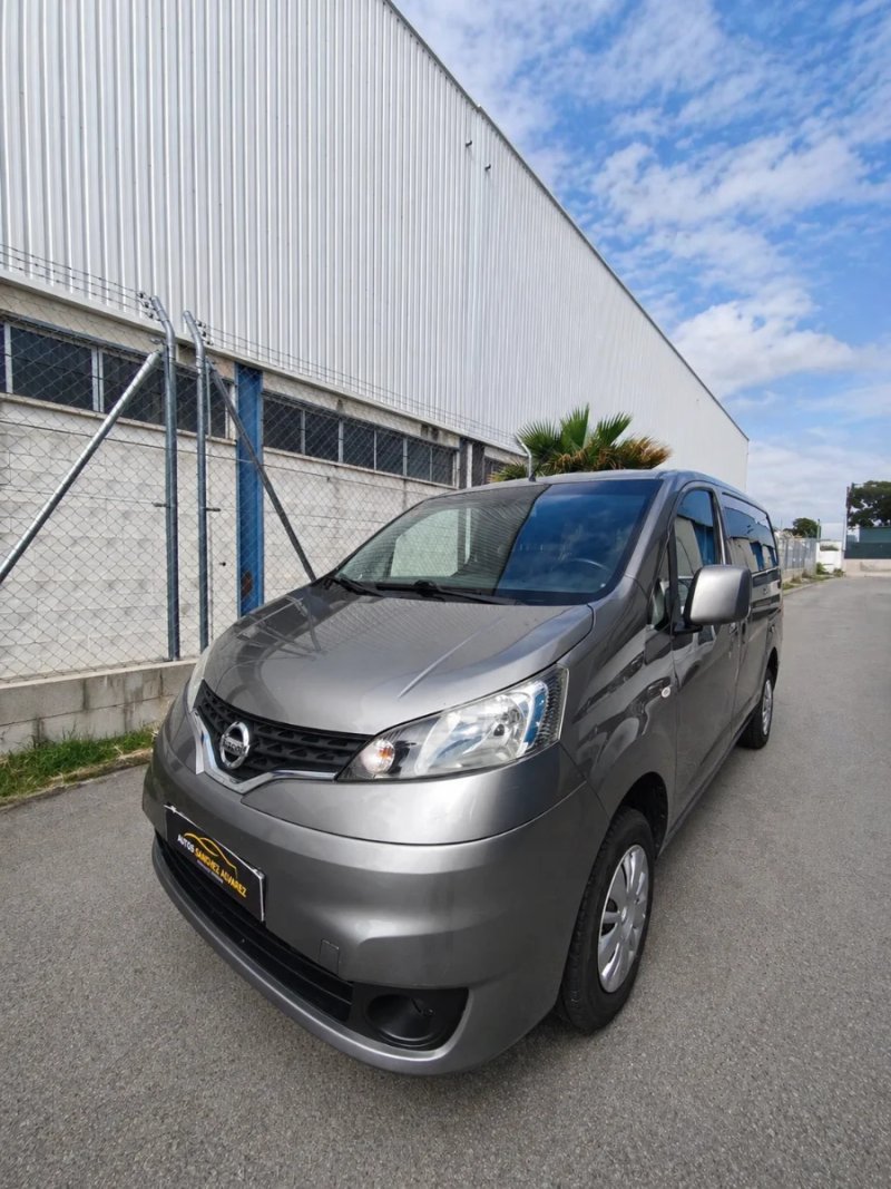 Nissan Evalia 2012 - foto 1