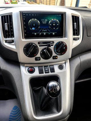 Nissan Evalia 2012