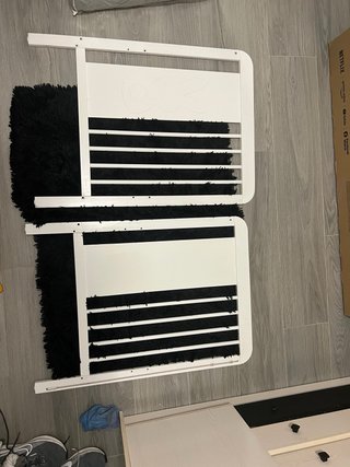 Cuna blanca con ruedas