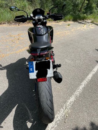 Ducati Hypermotard 939 Negra/Roja