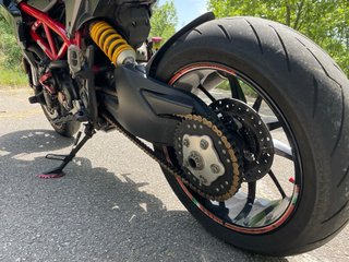 Ducati Hypermotard 939 Negra/Roja