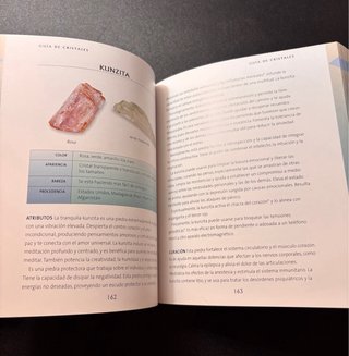 La biblia de los Cristales, pack con los 3 libros.