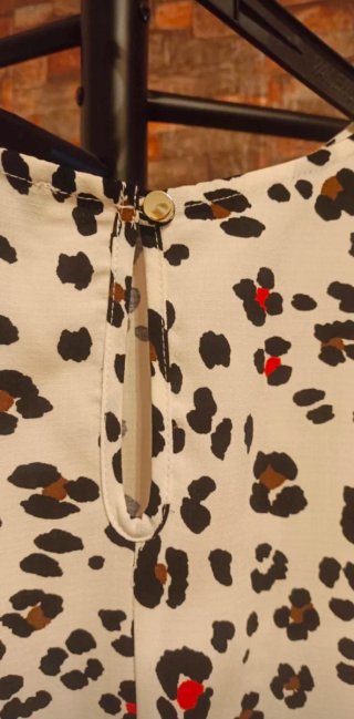 Blusa estilo leopardo talla M