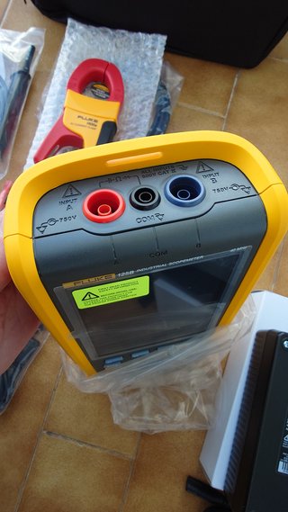 Fluke 125B Osciloscópio 40MHz