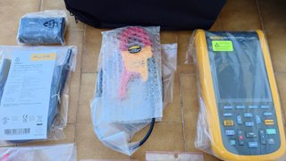 Fluke 125B Osciloscópio 40MHz