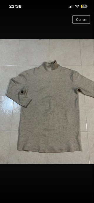 Jersey beige cuello alto