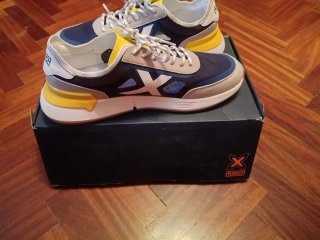 Zapatillas Munich Versus LS Talla 46. (44-45)