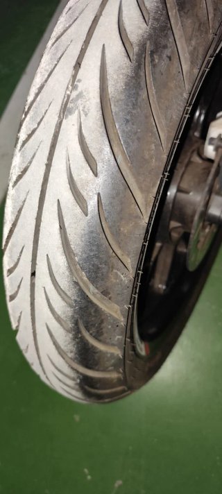 Rieju Low Supermotard Negra y Roja
