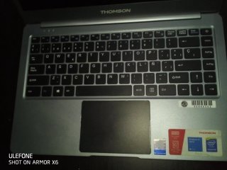 Portátil Thomson Plata y Negro