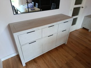 Muebles Banak y Sillas Diseño.