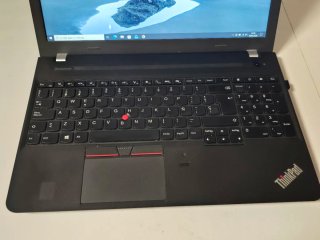 Lenovo ThinkPad E550 con Office