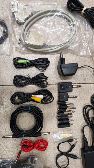 Lote Varios Cables y Adaptadores