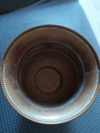 Vaso di rame antico