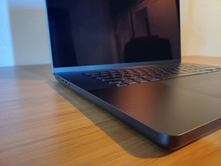 MacBook Pro 16 M3 Pro 18GB RAM 512GB SSD