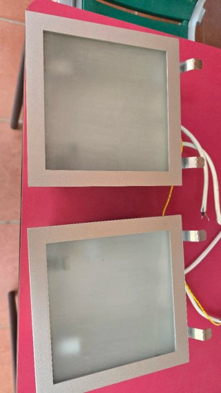 Focos de techo plateados
