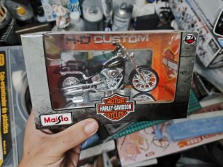 Maqueta Moto Harley Davidson Maisto 1:18