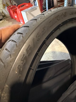 Pareja Neumáticos Pirelli P Zero 255/35/19