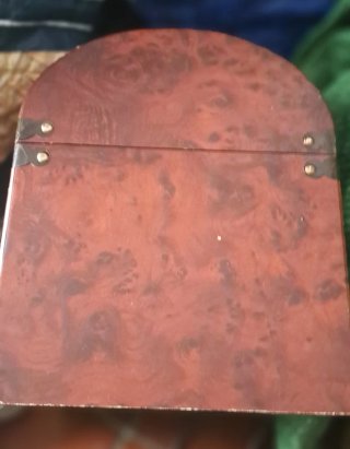 Baúl antiguo madera y cuero