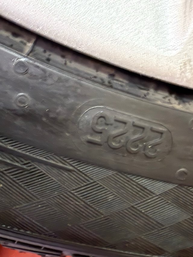 Llantas y Neumáticos Originales Seat