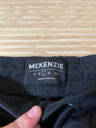 Pantalones cortos McKenzie negros