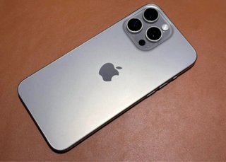 iPhone 16 Plus Gris MagSafe