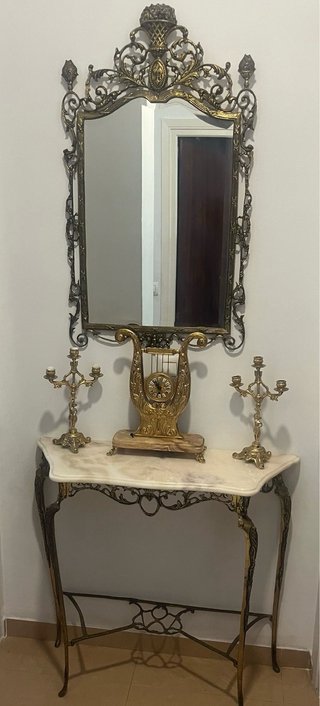 Consola y Espejo Decorativo Dorado
