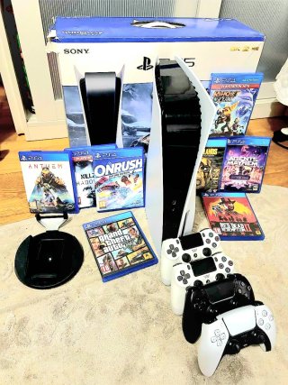 Consola PlayStation 5 + 5 Juegos PS4