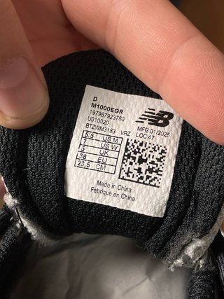 New Balance 1000 Plata y Negro