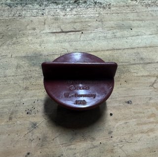Tapón bote líquido dirección VW