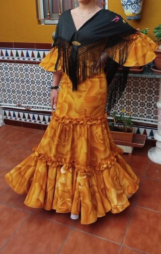 Traje Flamenca Amarillo con Negro