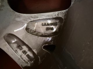 Llantas Originales VW 17 con Neumáticos Pirelli