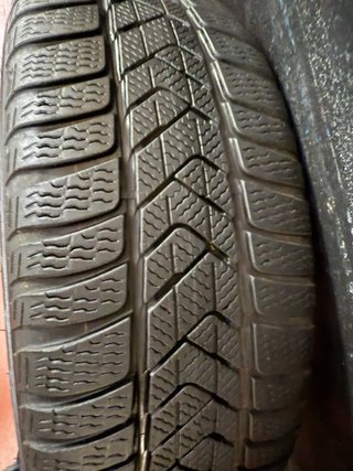 Llantas Originales VW 17 con Neumáticos Pirelli