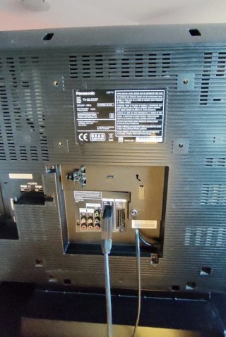 PANASONIC Viera LCD 32" TX-32LED8F, con TDT nuevo