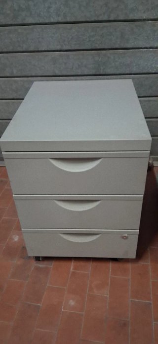 Cassettiera grigia metallo 40€ l'una