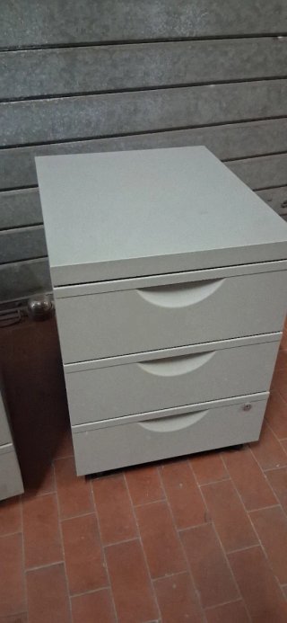 Cassettiera grigia metallo 40€ l'una