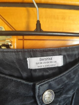 Pantalón vaquero negro