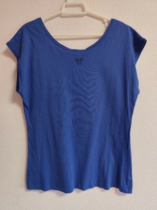 Camiseta de chica talla L de Mango.